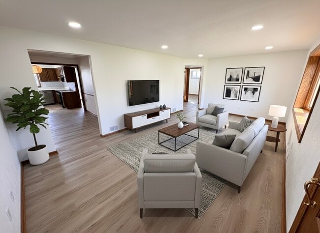 Living Room - 639 Scenery Dr