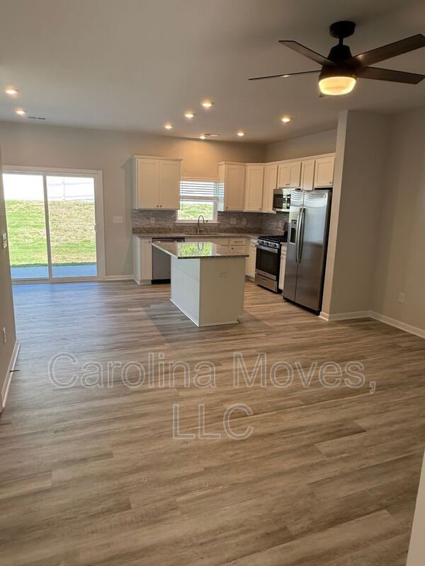 Photo - 171 Randwick Ln