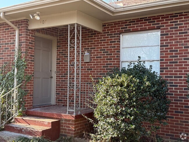 Building Photo - Charming 2-Bedroom Apartment in Decatur, A...