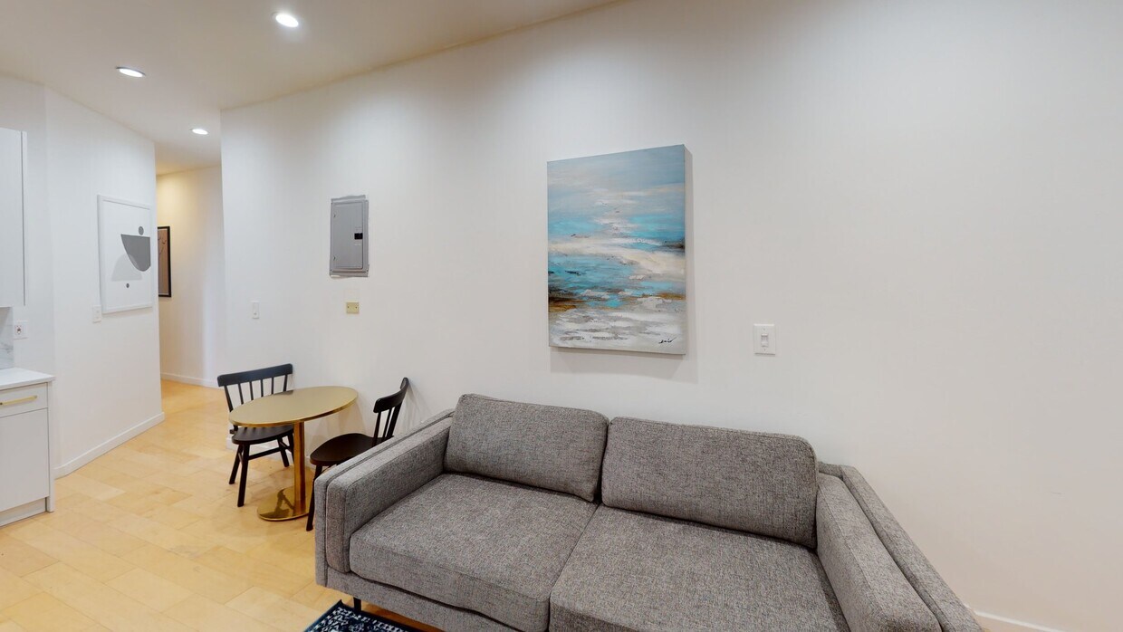 Photo - Private bedroom in 4 bed/2 bath Home