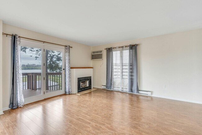 Photo - 156 Undercliff Ave Unit 2