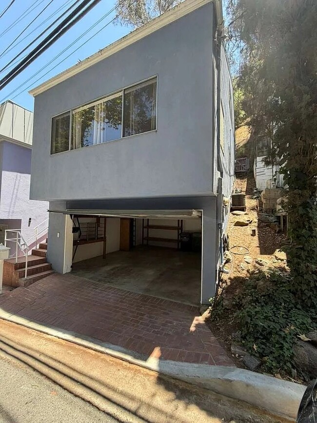 Photo - 8572 Wonderland Ave