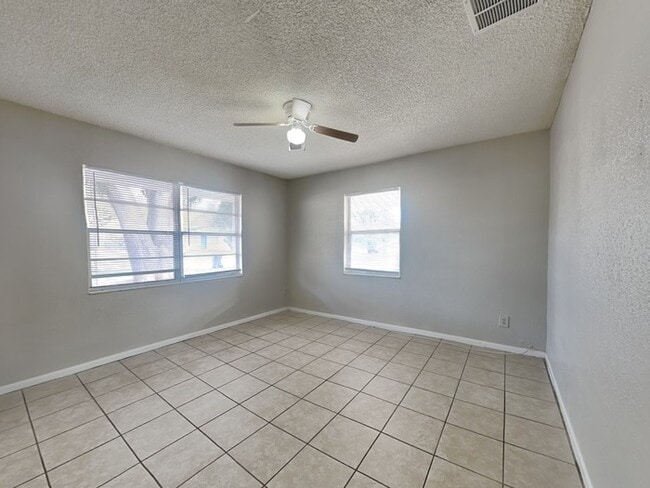 Photo - 2779 Frazier St