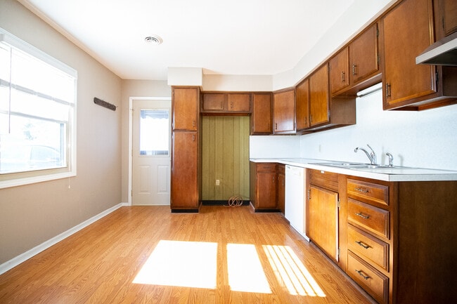 Photo - 530 W Northgate Pkwy