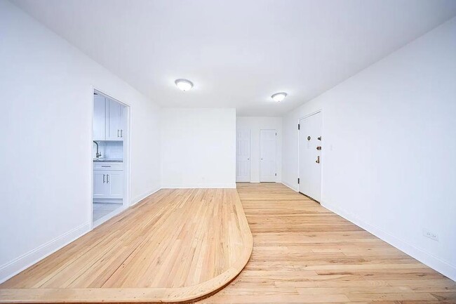 Photo - 2900 Ocean Ave