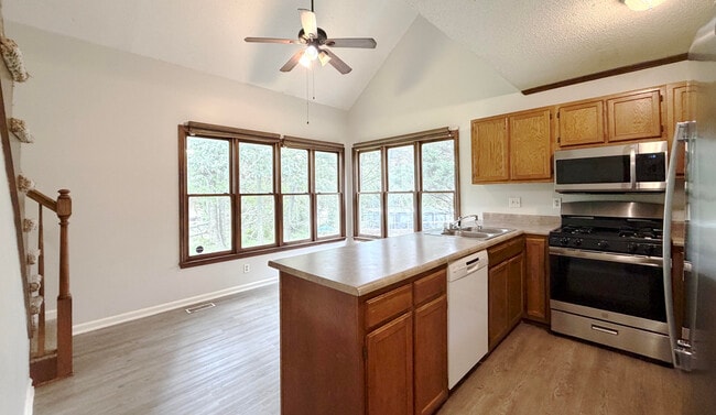 Photo - 2387 Riverchase Pl
