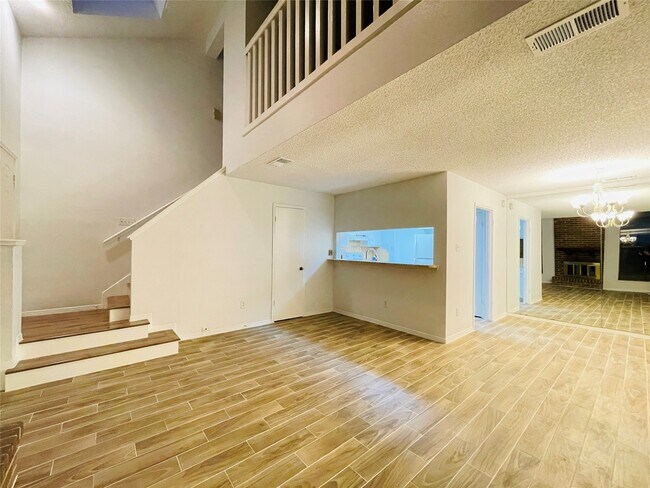 Photo - 13892 Hollowgreen Dr Unit 82/805