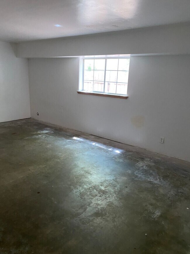 Photo - 6564 Del Playa Dr Unidad B