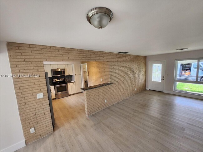 Photo - 3346 Coolidge St