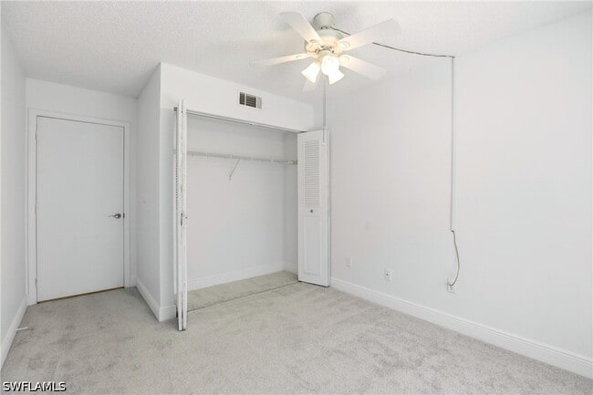 Building Photo - 9570 Green Cypress Ln Unit 6