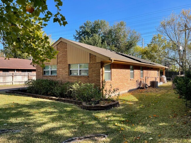 Photo - 11303 Greenwillow Dr