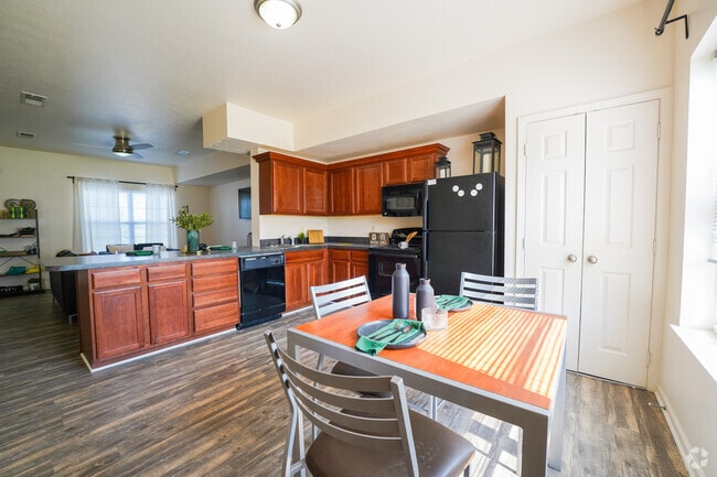 Building Photo - The Heights at Slippery Rock - Near SRU Rental