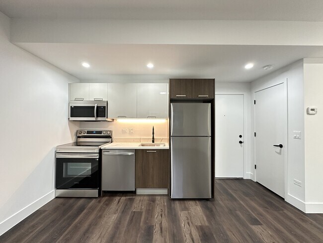 Photo - 1553 W Hollywood Ave Unit 203