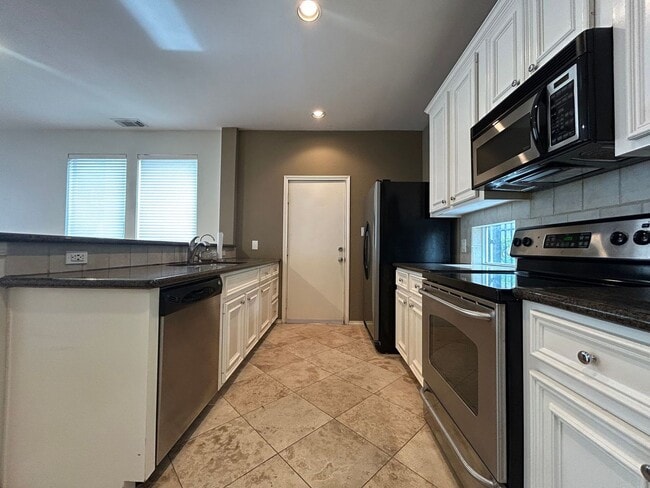 Photo - Beautiful 2 bedroom 1.5 bath townhome