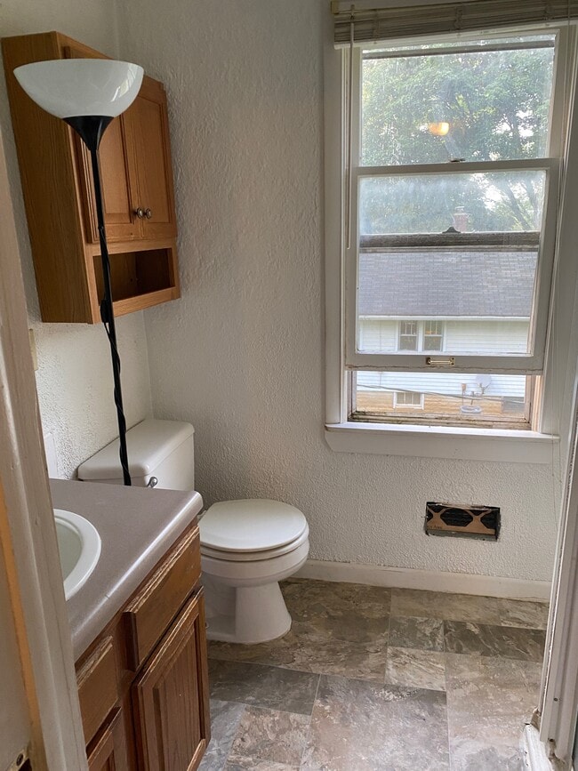 Photo - 1317 N Kinser Pike Unit B