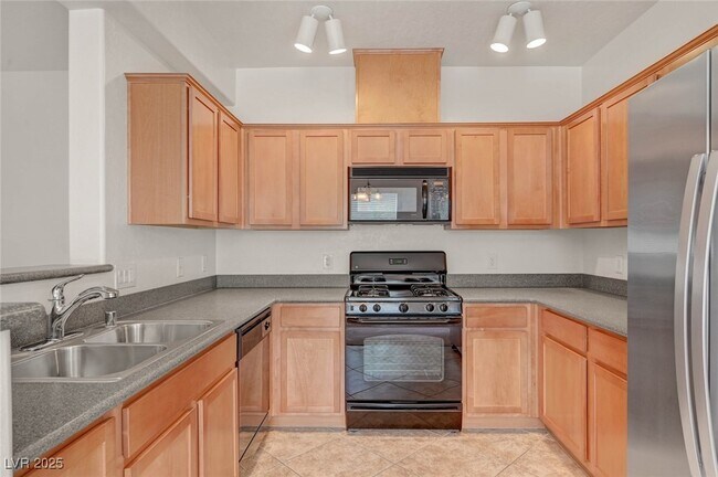 Building Photo - 8324 W Charleston Blvd Unit 2030 Rental