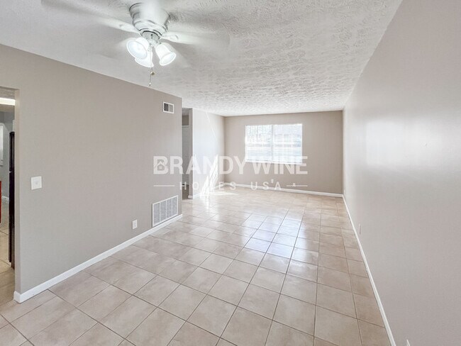 Photo - 807 Turtle Creek Dr N