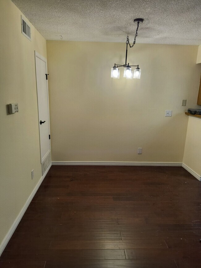 Photo - 922 S Walden St Unit 102