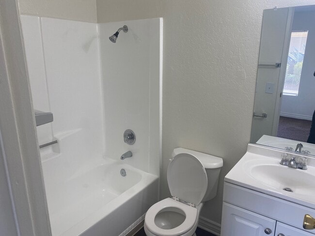 Bathroom Has Tub & Shower Combo