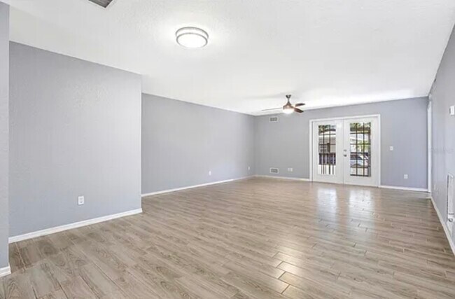 Photo - 107 47th Ave N