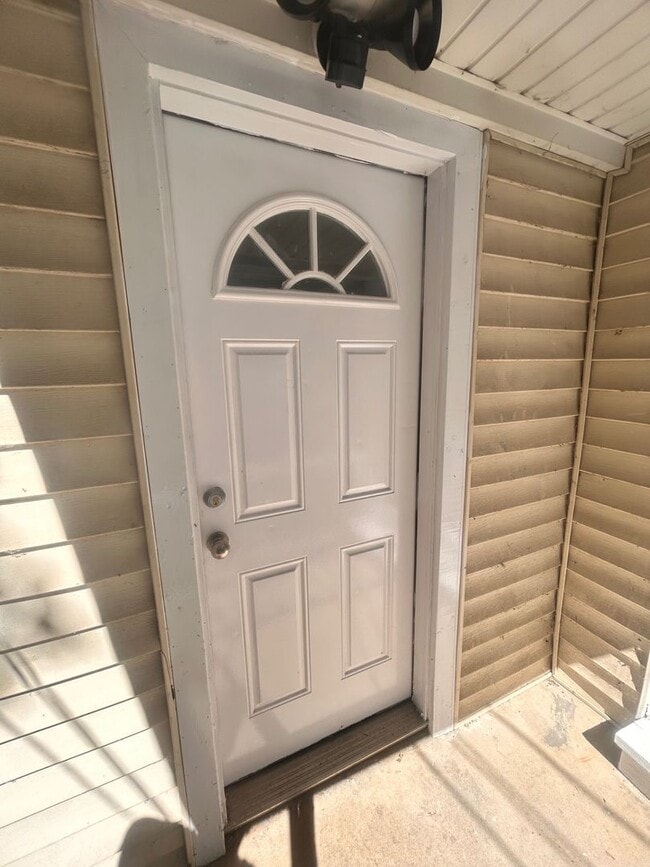 Photo - Updated 1-Bedroom Coach House with In-Unit Laundry Unit COACH