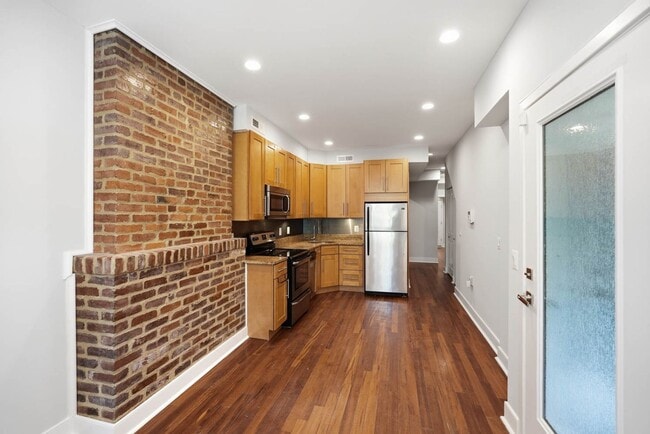 Building Photo - 1513 4th St NW Unit #LL