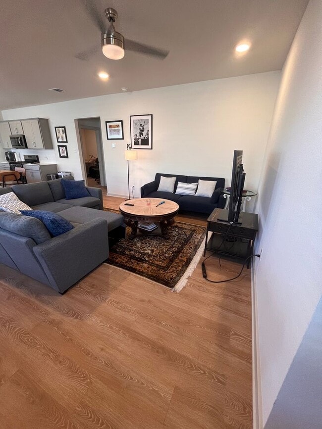 Photo - 3 bed 2 bath home off I-35