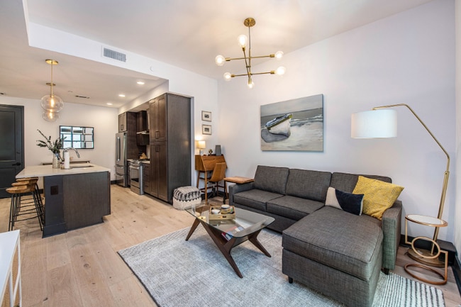 Building Photo - 5 Gadsdenboro St Unit 213 Rental