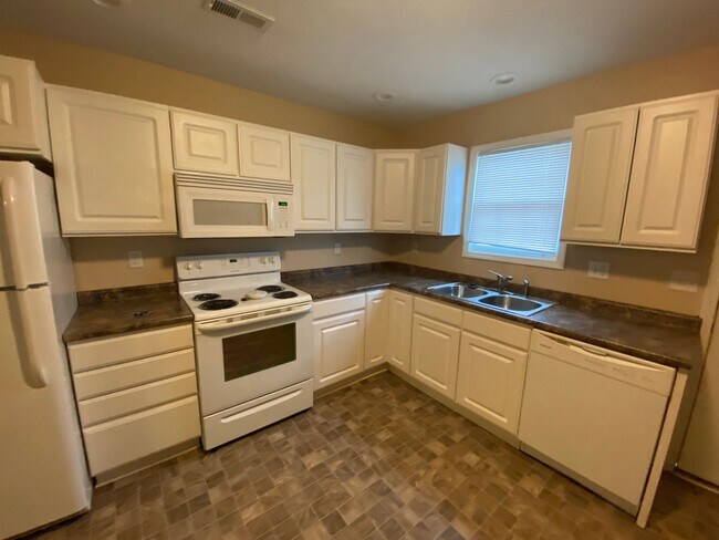 Photo - Fox Run Townhomes 1 Unidad 804 E Lincoln Avenue