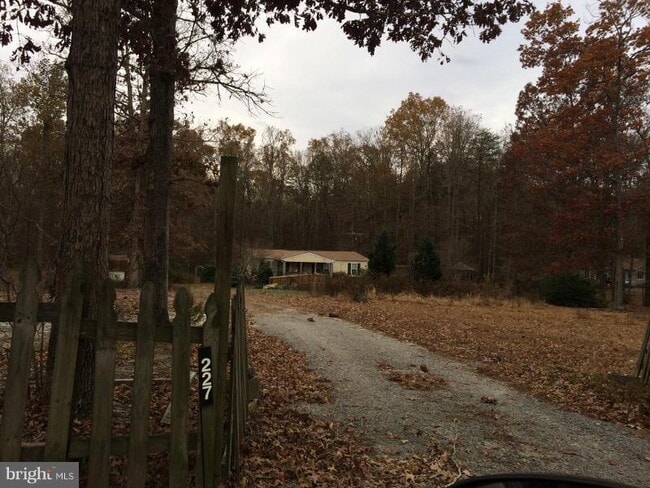 Photo - 227 Carsons Corner