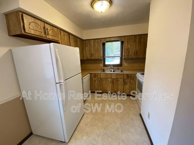 Photo - 513 E Latoka Ct