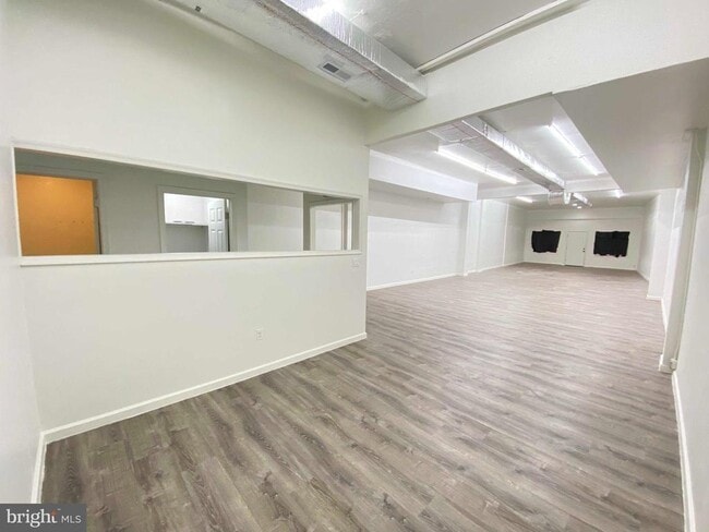 Photo - 1433 Vernon Rd