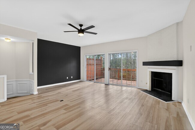 Photo - 5104 Manerdale Dr SE