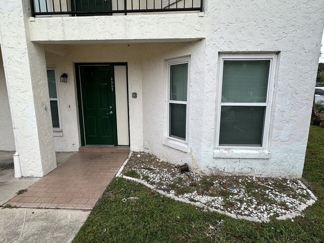 Photo - 6507 Dumont Ave