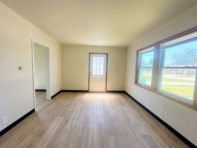 Photo - 3313-3315 Pompon Street Unit 3315
