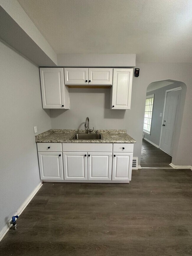 Photo - 4bd Single Maple Section 8