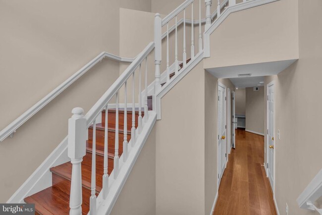 Building Photo - 21644 Frame Square