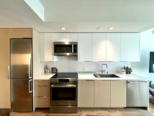 Photo - Kakaako: Ae'o - Studio with one Parking (E... Unidad 1011