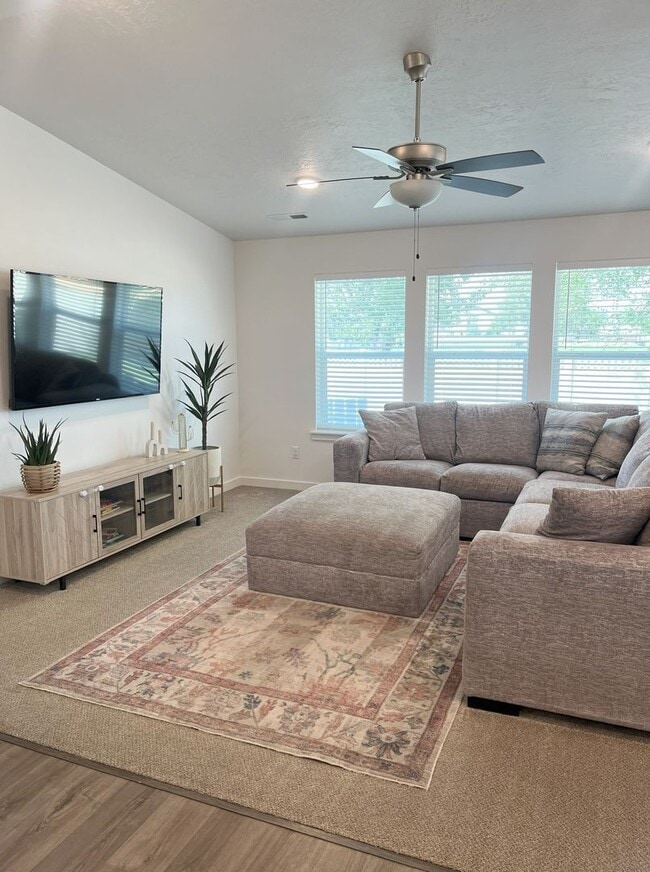 Photo - Gorgeous 3 bed 2 ba home with  just off Hubbard Rd and Rapid Creek Way in Kuna