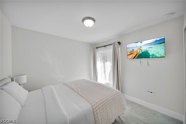 Photo - 903 Albany Ave