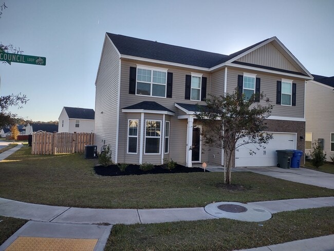 Photo - Fabulous Four Bedroom Home in Southeast Columbia!