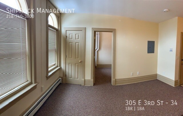 Photo - 305 E 3rd St Unit 34