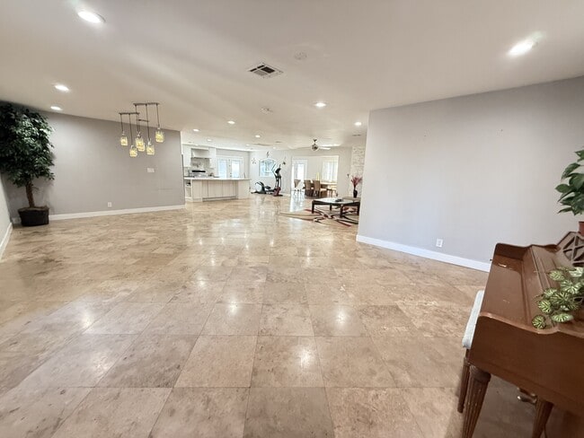 Photo - 3255 El Camino Rd