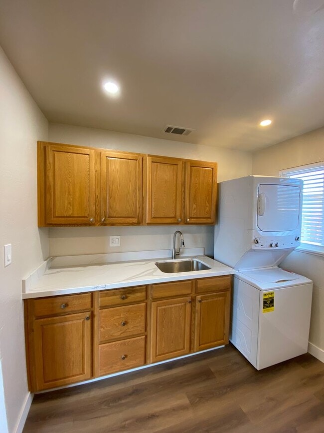 Photo - 2bed/1bath duplex 1 block from Vaca High S...