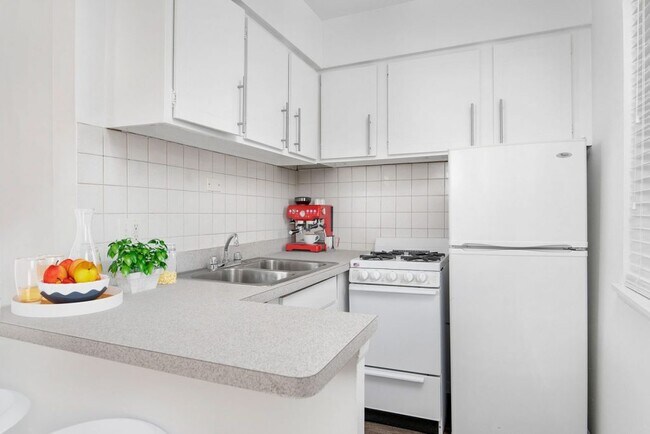 Photo - 536 W. Addison