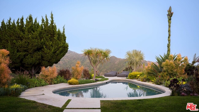 Photo - 3306 Deronda Dr