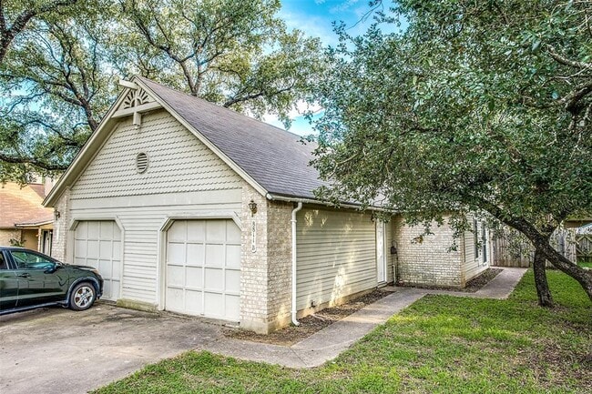Photo - 8811 Clearbrook Trail Townhome
