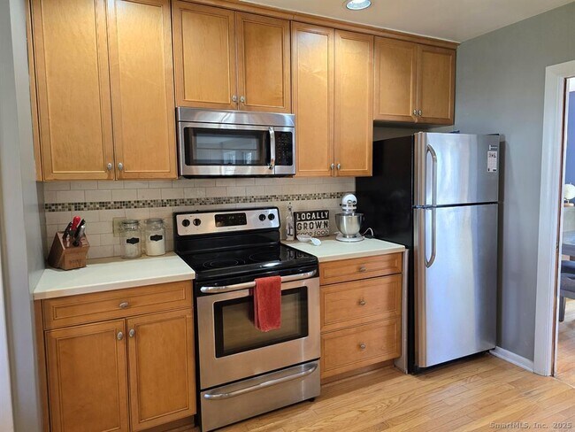 Photo - 856 Shagbark Dr