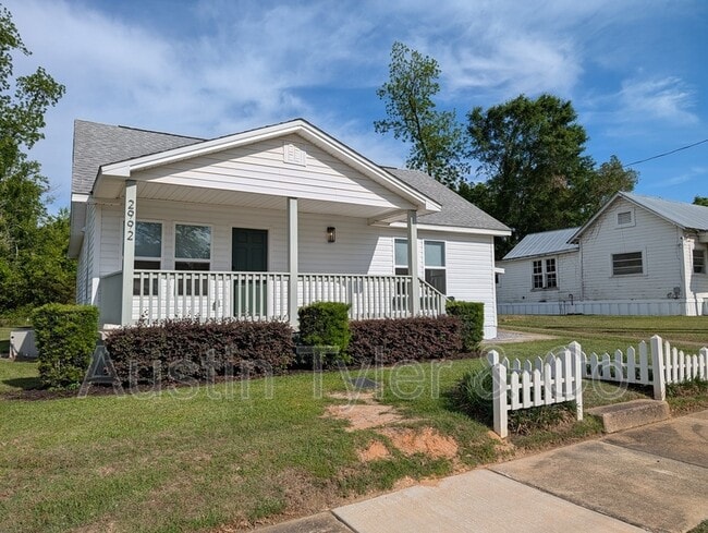 Photo - 2992 Smith St