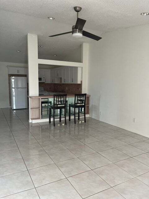 Photo - 4423 Woodstock Dr